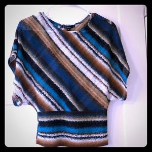 Women’s colorful flare sleeve top